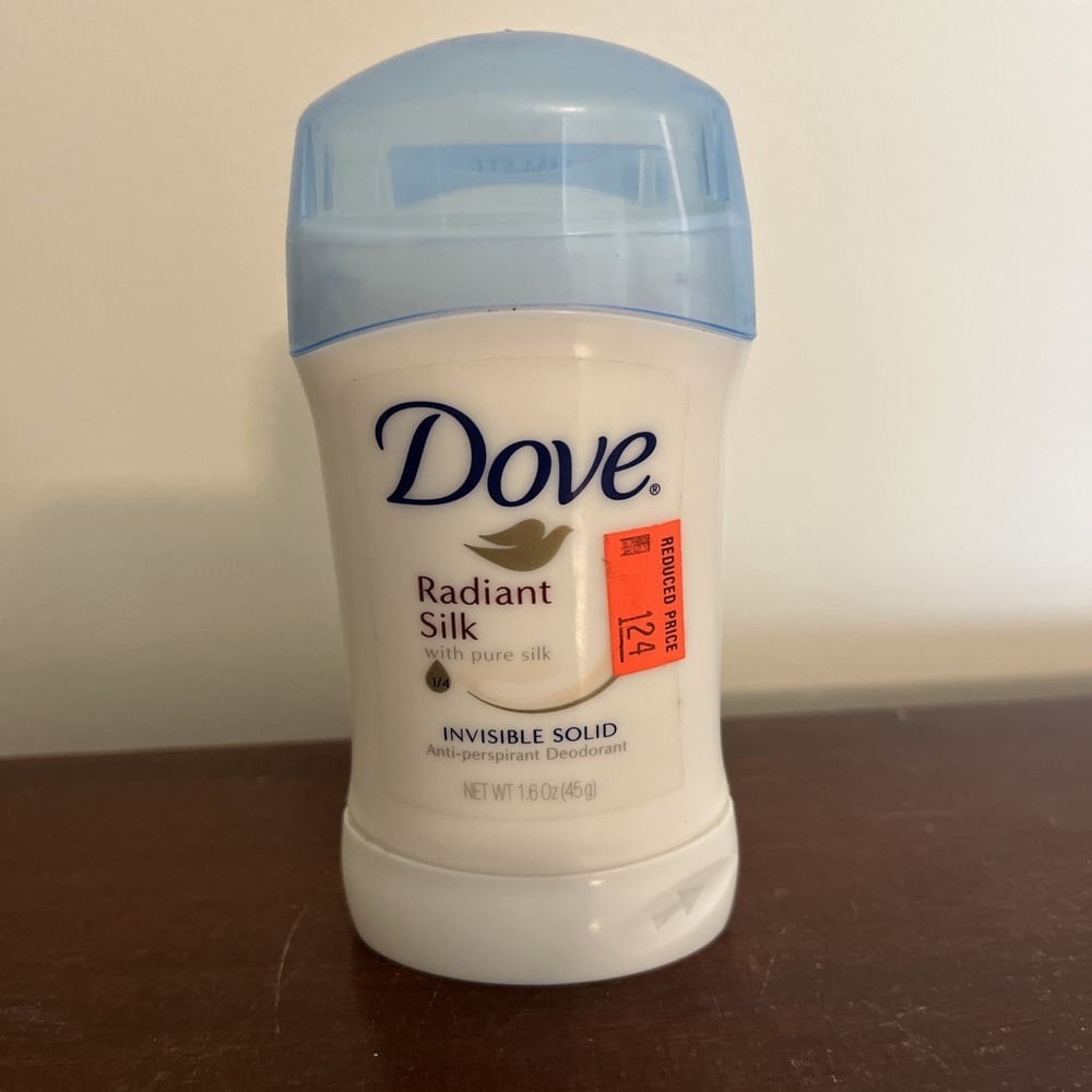 Dove Radiant Silk Deodorant Invisible, Solid, 1.6 Ounce HTF RARE‎